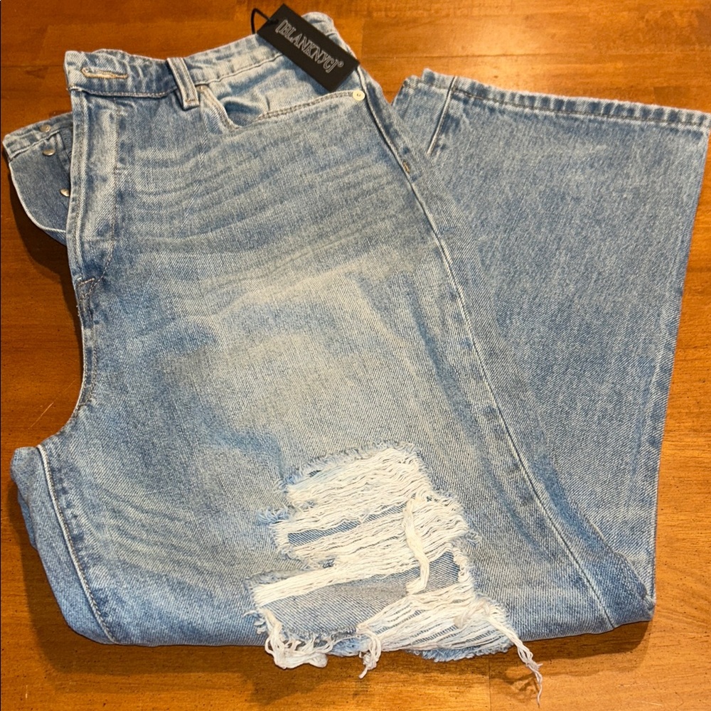 NWT Blank NYC Women's Relaxed Light Blue Jeans